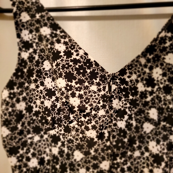 Express Brand Summer Dress, Floral, Black & White, Size 5/6 - Picture 5 of 5